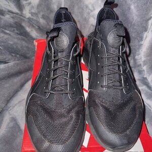 Nike Air Huarache Run Ultra Triple Black Men Size 11 GUC w/box